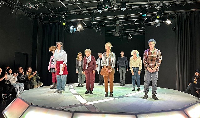 İstanbul Büyükşehir Belediyesi Şehir Tiyatroları, “Sivrisinekler" adlı oyununu 11. Frankfurt Türk Tiyatro Festivali kapsamında Frankfurt seyircisiyle buluşturdu